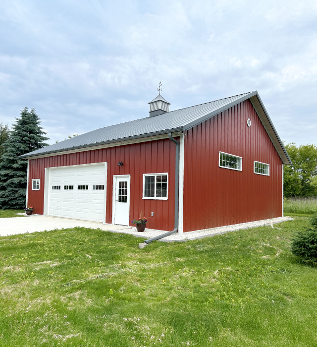 Custom Garage in Oconomowoc Wisconsin
