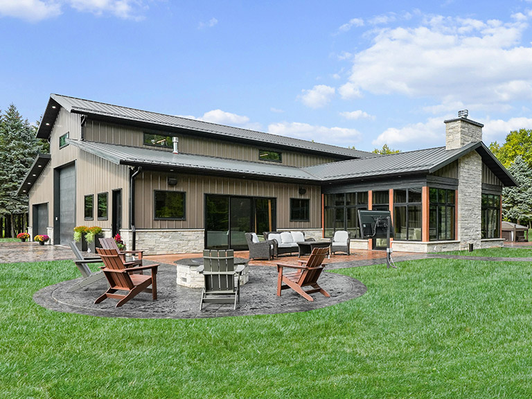 Custom Post-Frame Barndominiums